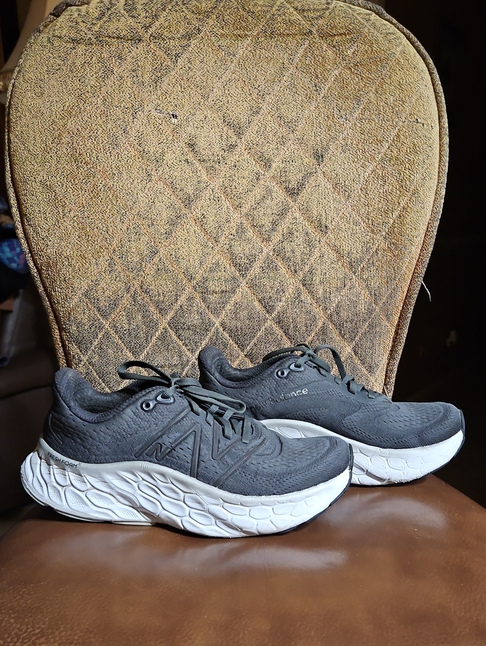 New Balance Fresh Foam X More V4 Gray White Lace Up Sneakers Running Shoes